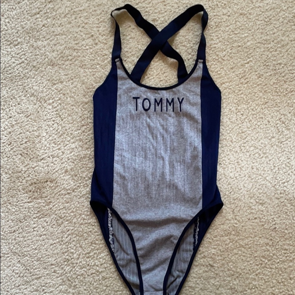 Tommy bodysuit
